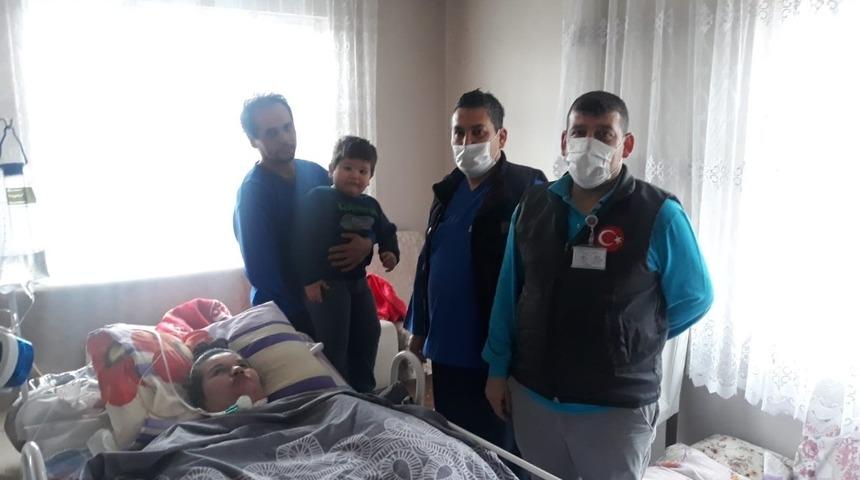 Hastane personellerinden mağdur aileye destek