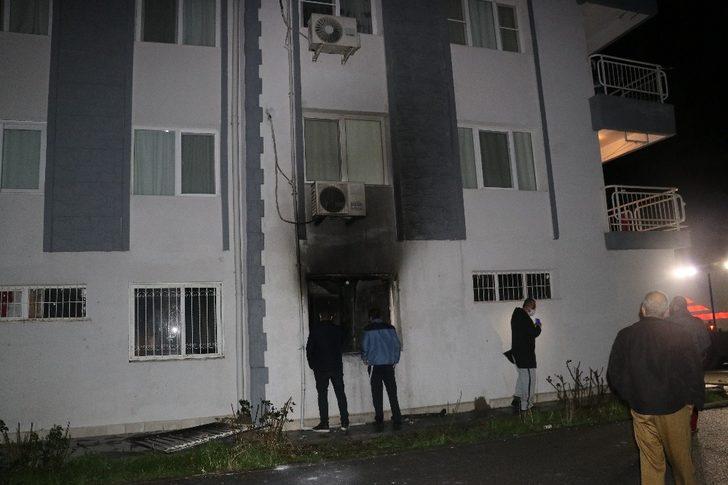 10 katlı binada yangın paniği: Çok sayıda kişi dumandan etkilendi G2