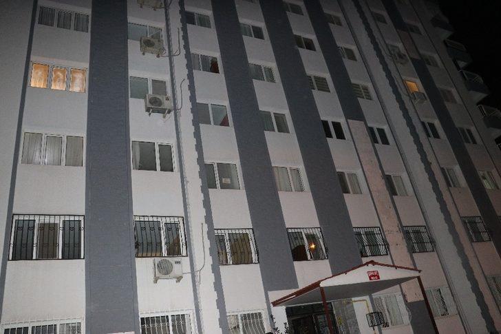 10 katlı binada yangın paniği: Çok sayıda kişi dumandan etkilendi G4