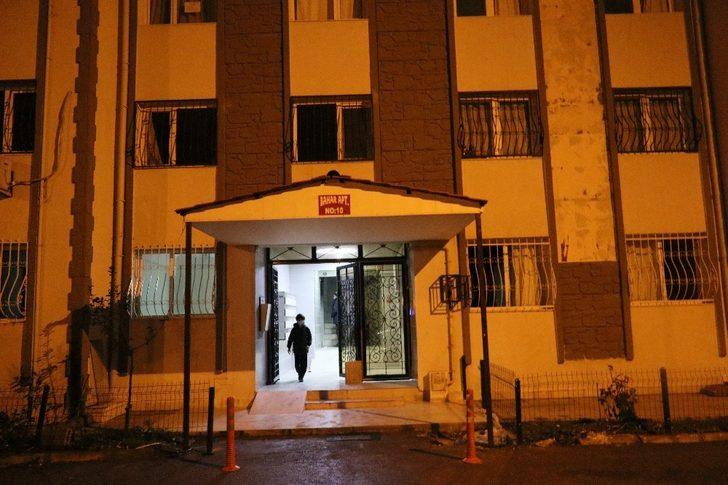 10 katlı binada yangın paniği: Çok sayıda kişi dumandan etkilendi G5