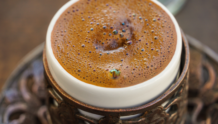 Okkalı Türk kahvesi en iyi nasıl yapılır? Bol köpüklü olmasının sırrı bunda saklıymış!