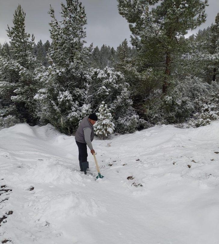 Kar kuyuları şerbet için dolduruluyor G4