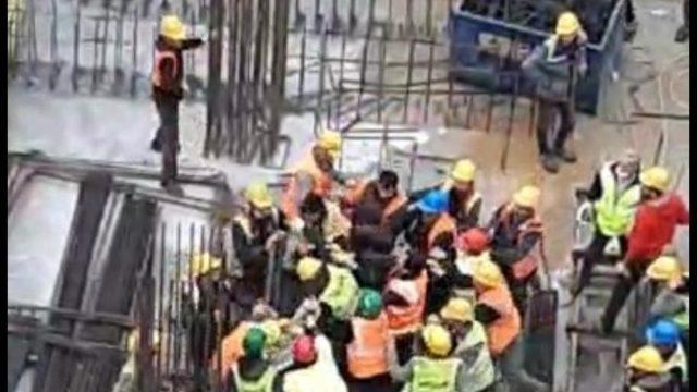 (Özel) Ataşehir’de inşaat işçileri arasındaki meydan dayağı kamerada