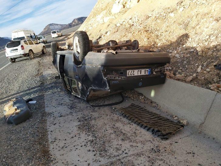 Siirt’te lastiği patlayan araç takla attı: 2’si ağır 5 yaralı G3
