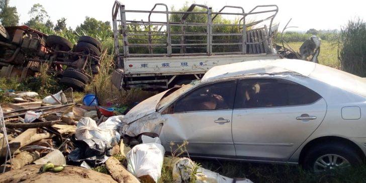 Uganda’da 5 aracın karıştığı zincirleme kaza: 32 ölü G4