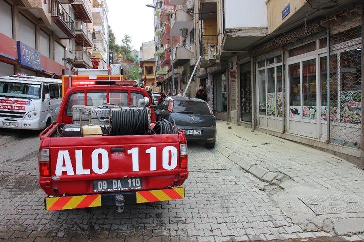 Klima motorundan çıkan yangın iş yerine zarar verdi G3
