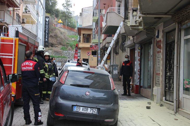 Klima motorundan çıkan yangın iş yerine zarar verdi G4