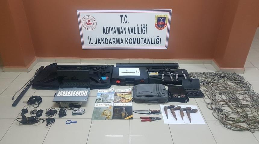 Jandarmadan ka&ccedil;ak kazıya su&ccedil;&uuml;st&uuml;