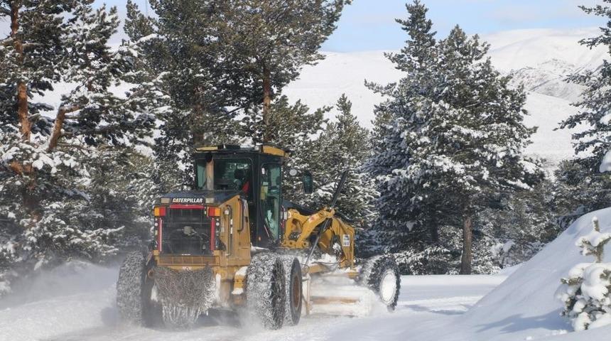 Erzincan’da 20 köy yolu ulaşıma kapalı