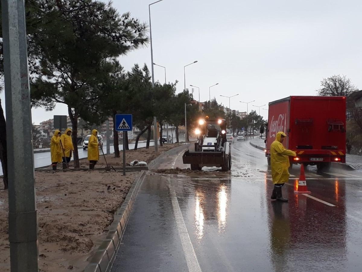 Kuşadası&rsquo;nda metrekareye 80 kilogram yağmur d&uuml;şt&uuml;