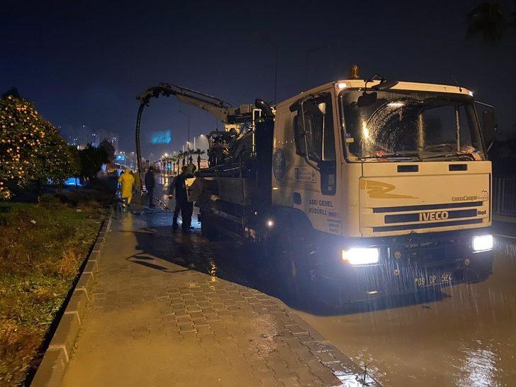 Kuşadası’nda metrekareye 80 kilogram yağmur düştü G3