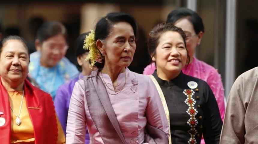 Nobel Barış &Ouml;d&uuml;l&uuml; alan Myanmar&rsquo;ın lideri, Arakan katliamı gizleyemedi! 