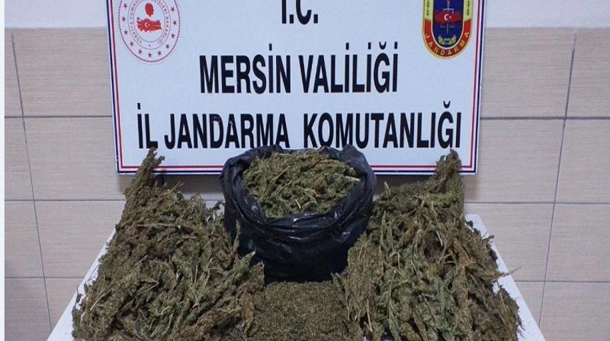 Mersin’de 13 kilo kubar esrar ele geçirildi