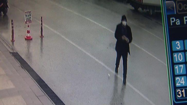 Sokak sokak aradığı altınlarına haberlerde görünce kavuştu G1