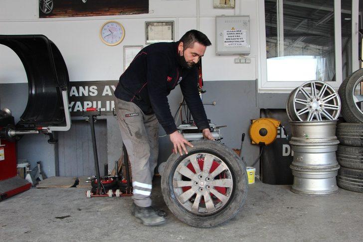 Sokak sokak aradığı altınlarına haberlerde görünce kavuştu G4