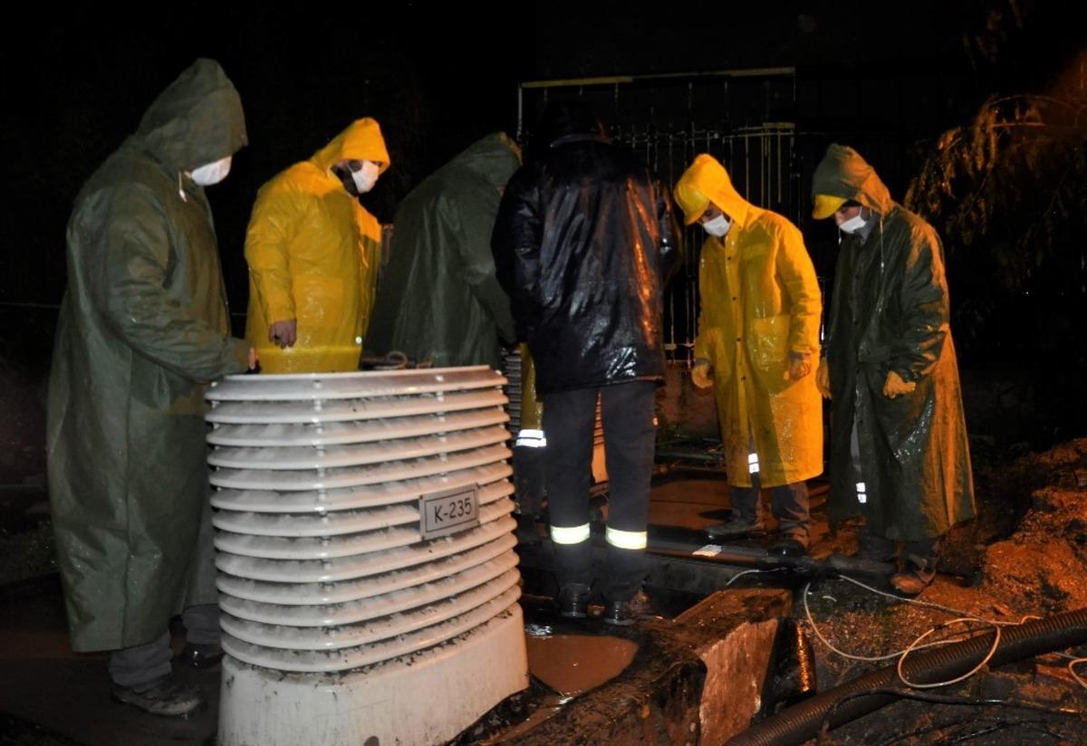 Selden etkilenen elektrik hatlarına anında m&uuml;dahale