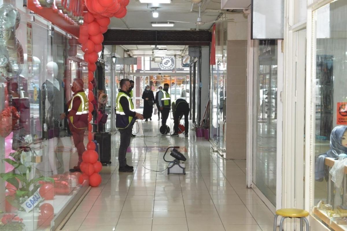 Pasajlarda dezenfeksiyon işlemi