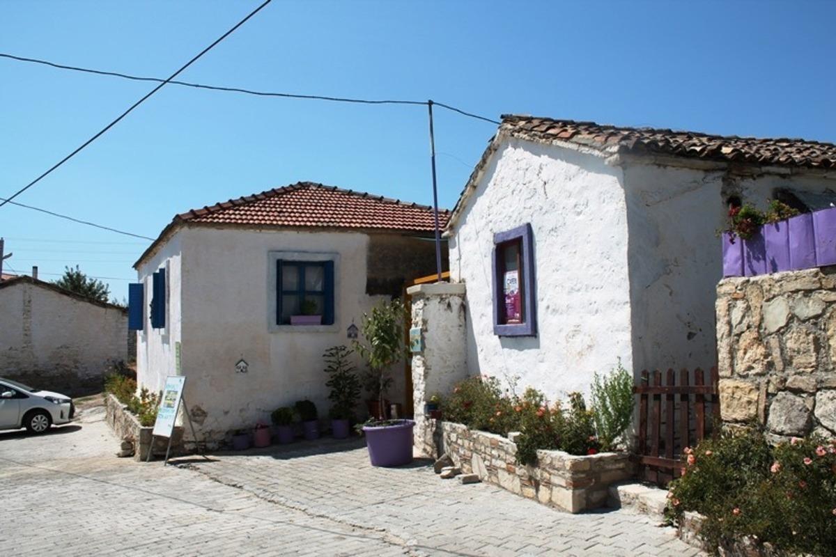 Kuşadası Belediyesi Caferli&rsquo;nin &ouml;zg&uuml;n mimarisini koruma kararı aldı