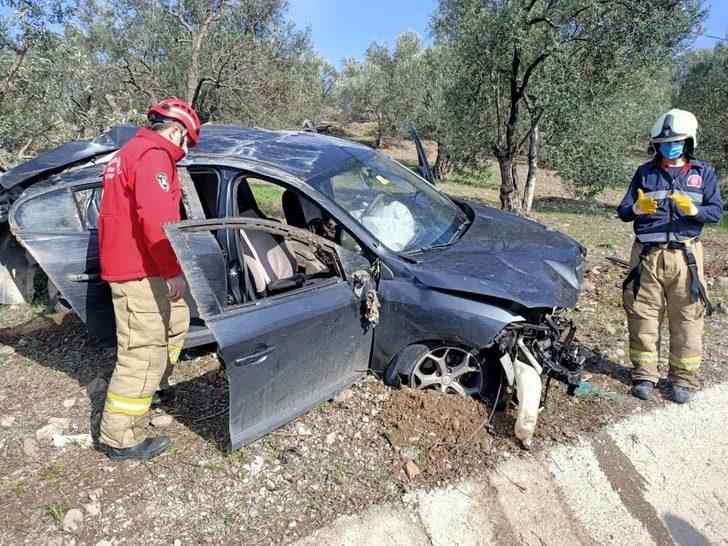 Takla atan araçta 3 kişi yaralandı G3