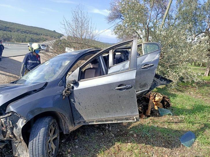 Takla atan araçta 3 kişi yaralandı G5