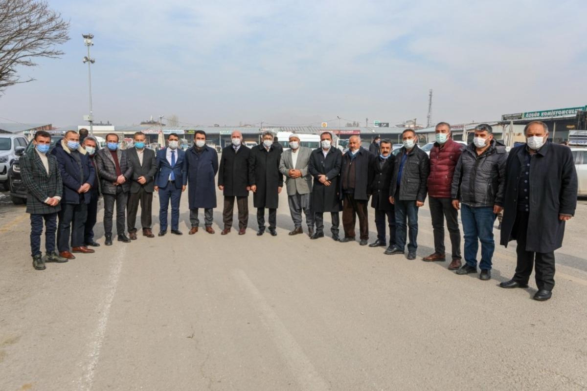 Vali Bilmez, sebze ve meyve komisyoncularıyla buluştu
