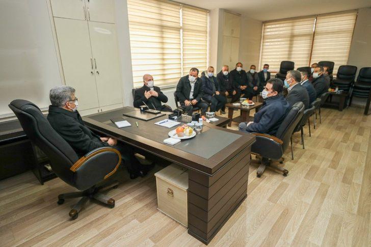 Vali Bilmez, sebze ve meyve komisyoncularıyla buluştu G3