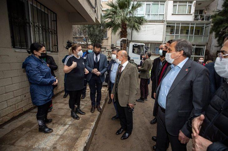 Başkan Soyer, selden zarar gören aileleri ve esnafı ziyaret etti G3