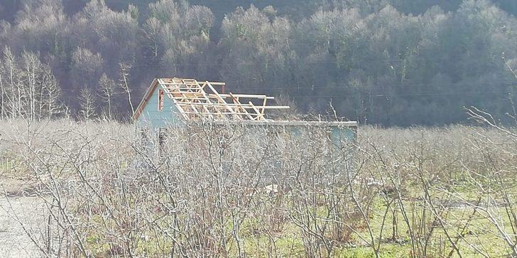 Rüzgardan çatısı uçan evlerde zarar tespit çalışmaları G3