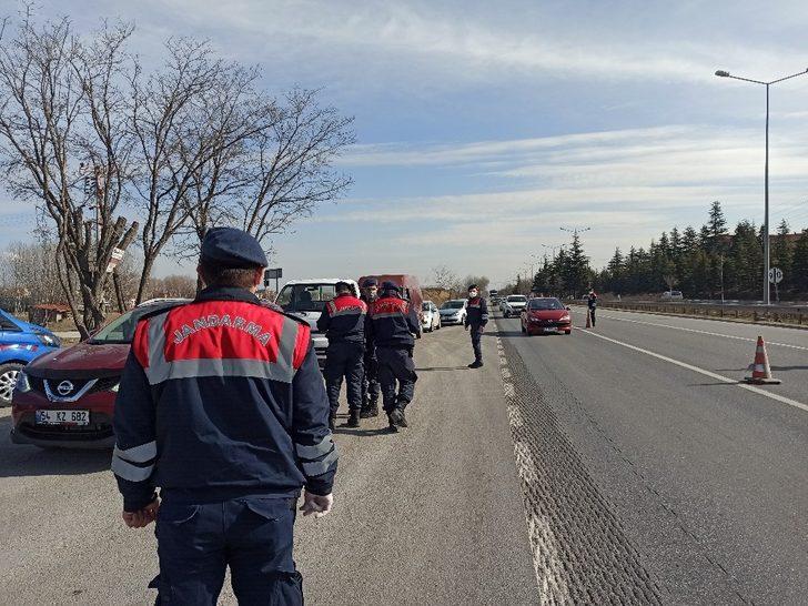 Jandarma ve polis ekiplerinden ortak trafik denetimi G2