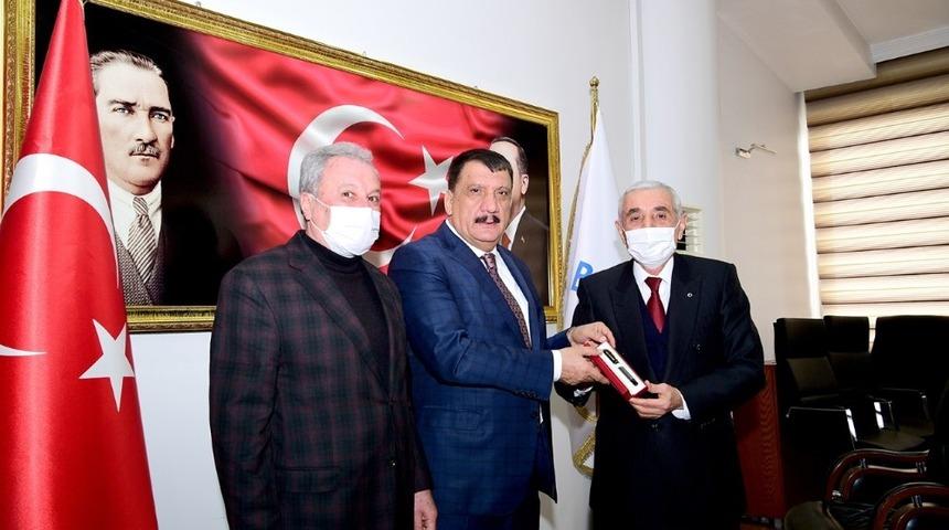 ESKKK Başkanı Evren, Büyükşehir Belediye Başkanı Gürkan’ı ziyaret etti