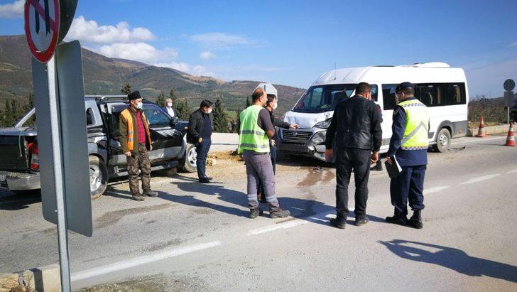 Bursa’da engelli öğrencileri taşıyan servis kaza yaptı, öğrenciler ölümden döndü G2