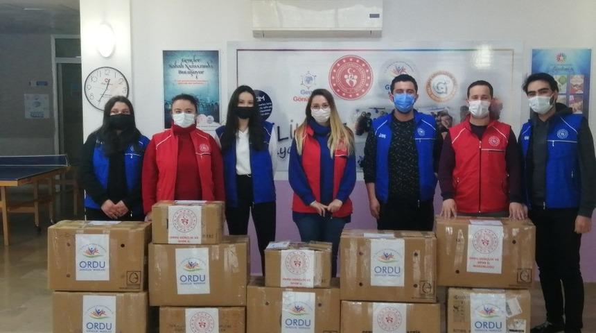 İdlib ve Muş’taki çocuklara kışlık kıyafet yardımı