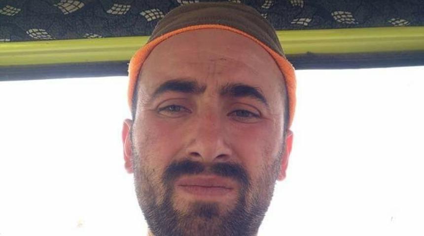 Kestiği ağacın altında kalarak hayatını kaybetti