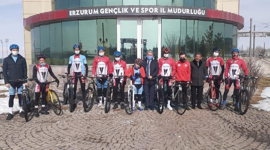 Bisiklet&ccedil;ilerden kamp teşekk&uuml;r&uuml;