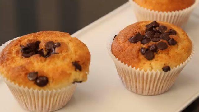 Damla çikolatalı top kek nasıl yapılır? İşte gönülleri fethedecek damla çikolatalı top kek tarifi