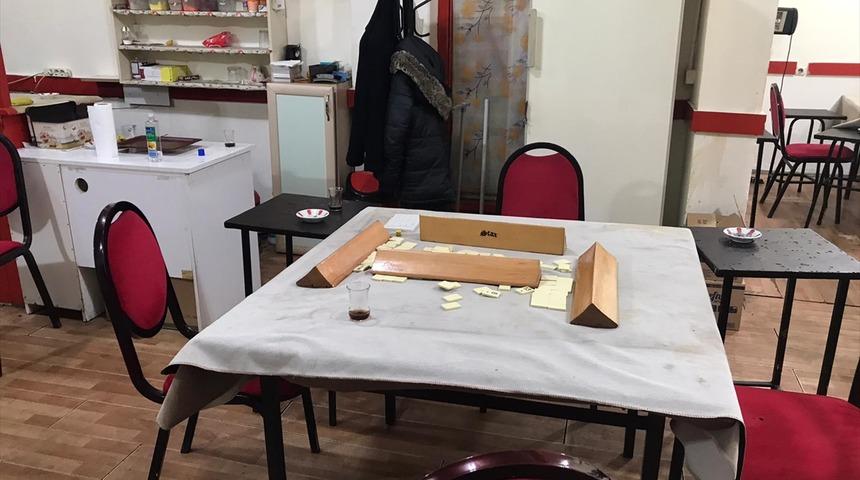 Samsun'da kahvehanede Kovid-19 tedbirlerini ihlal eden 17 kişiye işlem yapıldı
