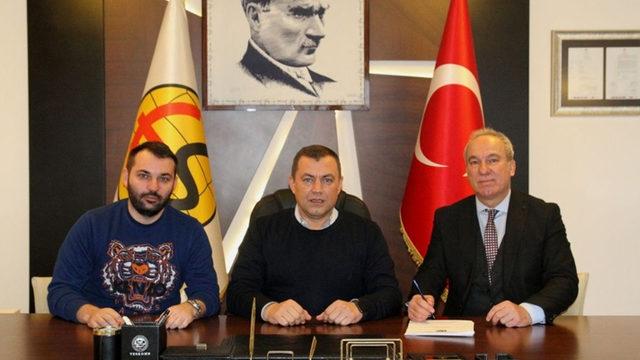 Eskişehirspor'un yeni teknik direktörü belli oldu