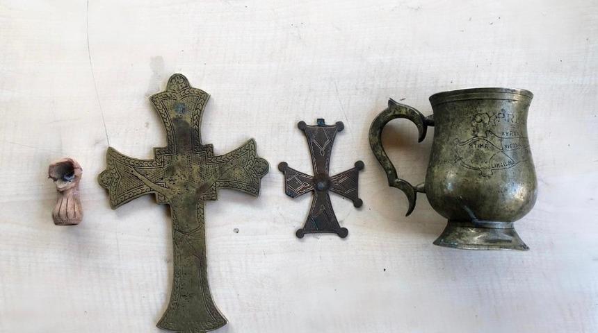 Tarihi eser kaçakçısı suçüstü yakalandı