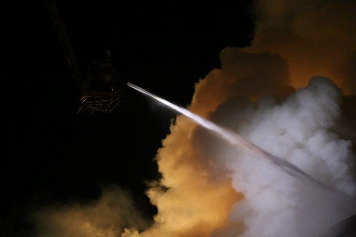 Geri dönüşüm fabrikasındaki yangın kontrol altına alındı G3