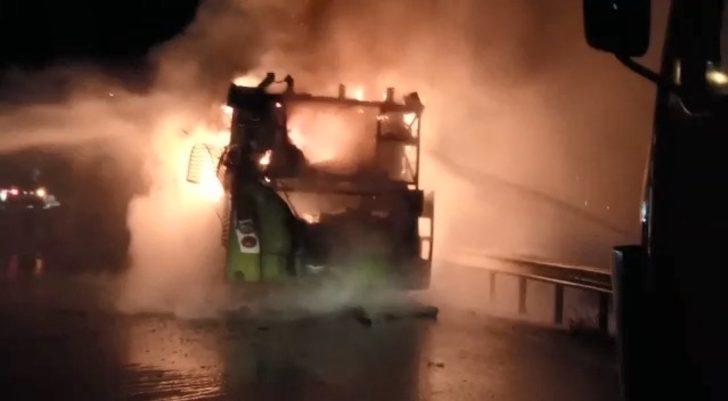 Seyir halindeki halk otobüsü alev alev yandı G1