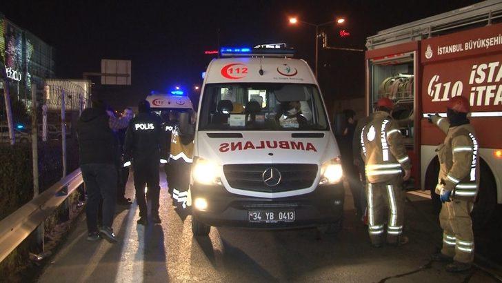 Küçükçekmece’de otomobil bariyerlere ok gibi saplandı: 2 yaralı G4