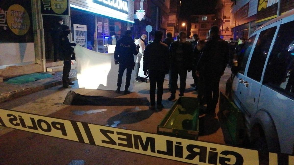 Teras kattan yola d&uuml;şen şahıs hayatını kaybetti