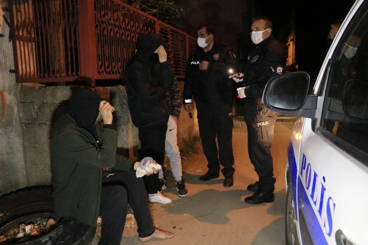 Polisten ka&ccedil;tıktan sonra yakalanan s&uuml;r&uuml;c&uuml;, &rdquo;yanımdakiler &ccedil;ocuk ondan ka&ccedil;tım&rdquo; dedi