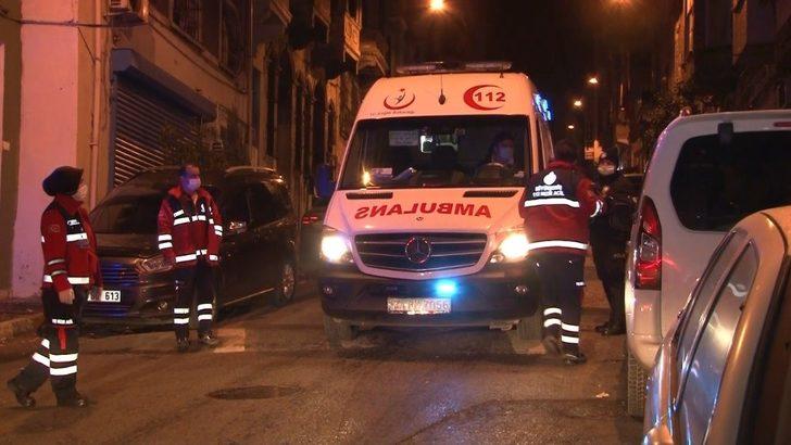 Beyoğlu’nda yangın çıkan evde mahsur kalan yaşlı kadın son anda kurtarıldı G4