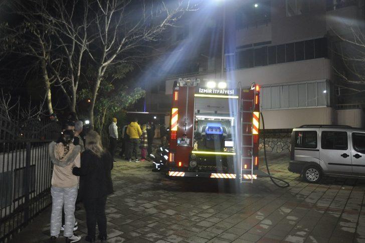 İzmir’de bir apartmanda korkutan yangın G4