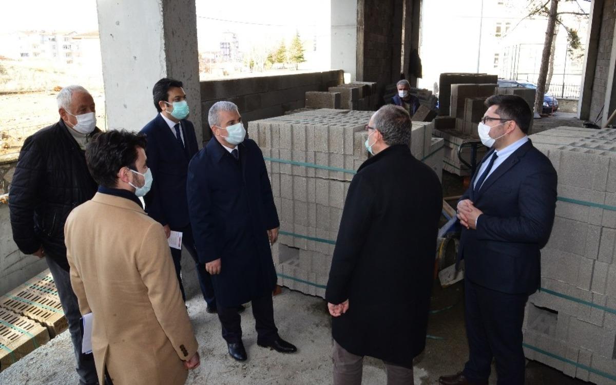 Vali Akın, sağlık yatırımlarını inceledi