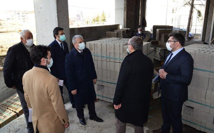 Vali Akın, sağlık yatırımlarını inceledi G1