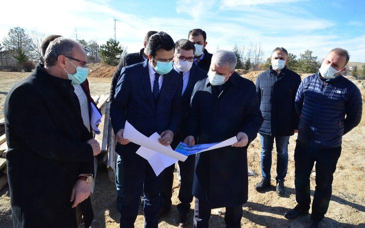 Vali Akın, sağlık yatırımlarını inceledi G3