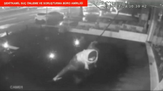 Kablo hırsızı yakalandı