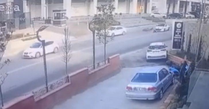 (Özel) İstanbul’da feci kaza kamerada: 30 metre sürüklenip aracın altına girdi G3